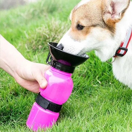 Gourde pour chien​/  Utilisation intuitive: simple pression pour libérer l'eau 