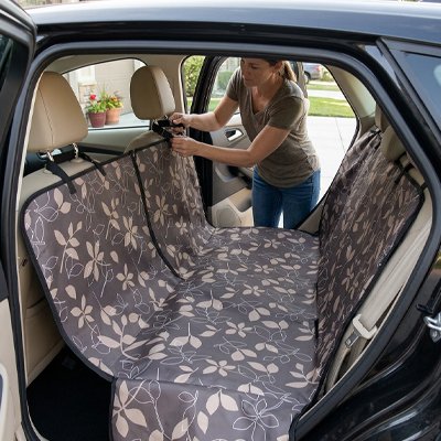 Housse voiture pour chien marron avec fleur